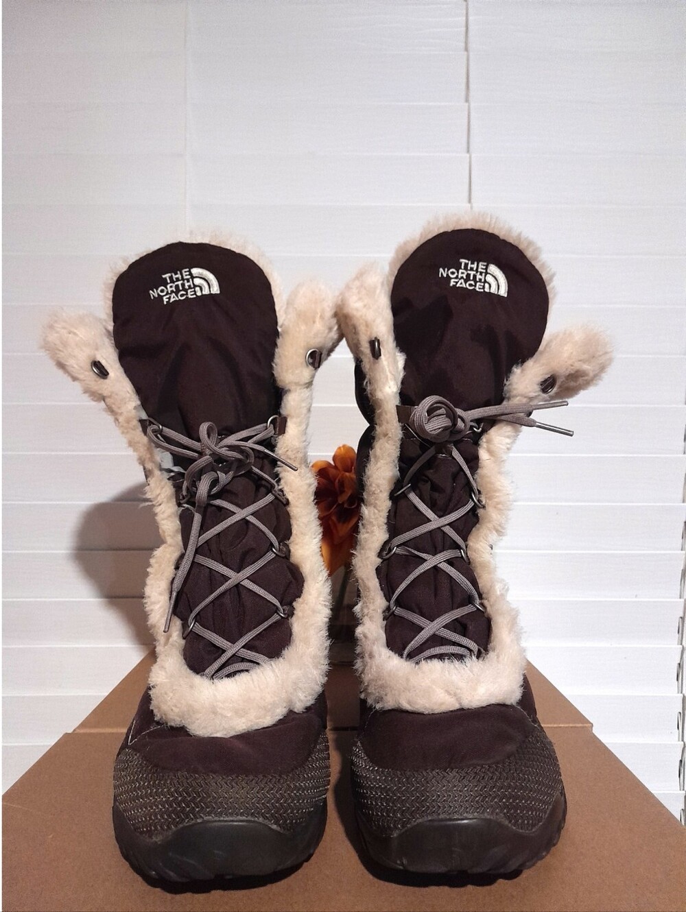 Goose Down The North Face Nuptse Fur IV Boots Brown Winter Snow Sz 10 Women's